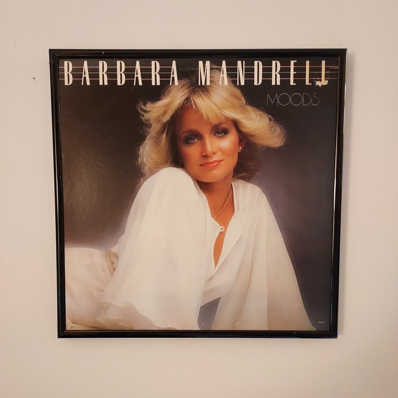 Click to open then click four small arrows in top right corner to expand.